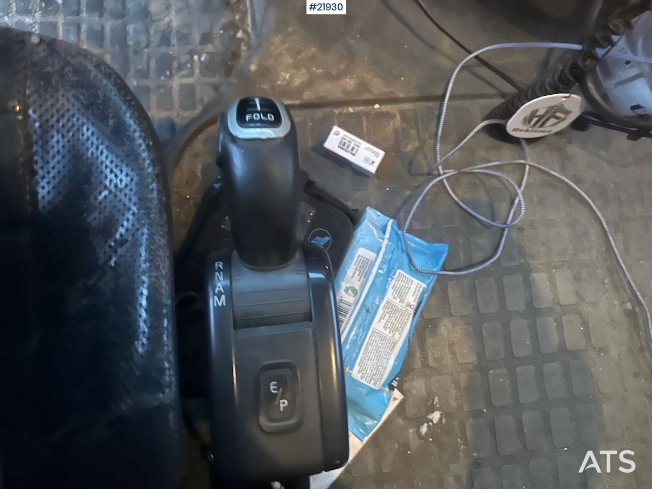 Hook lift truck Volvo FH12 brøyterigget krokbil m/ danskerumpe og flak. SE VIDEO: picture 42 Hook lift truck Volvo FH12 brøyterigget krokbil m/ danskerumpe og flak. SE VIDEO: picture 42