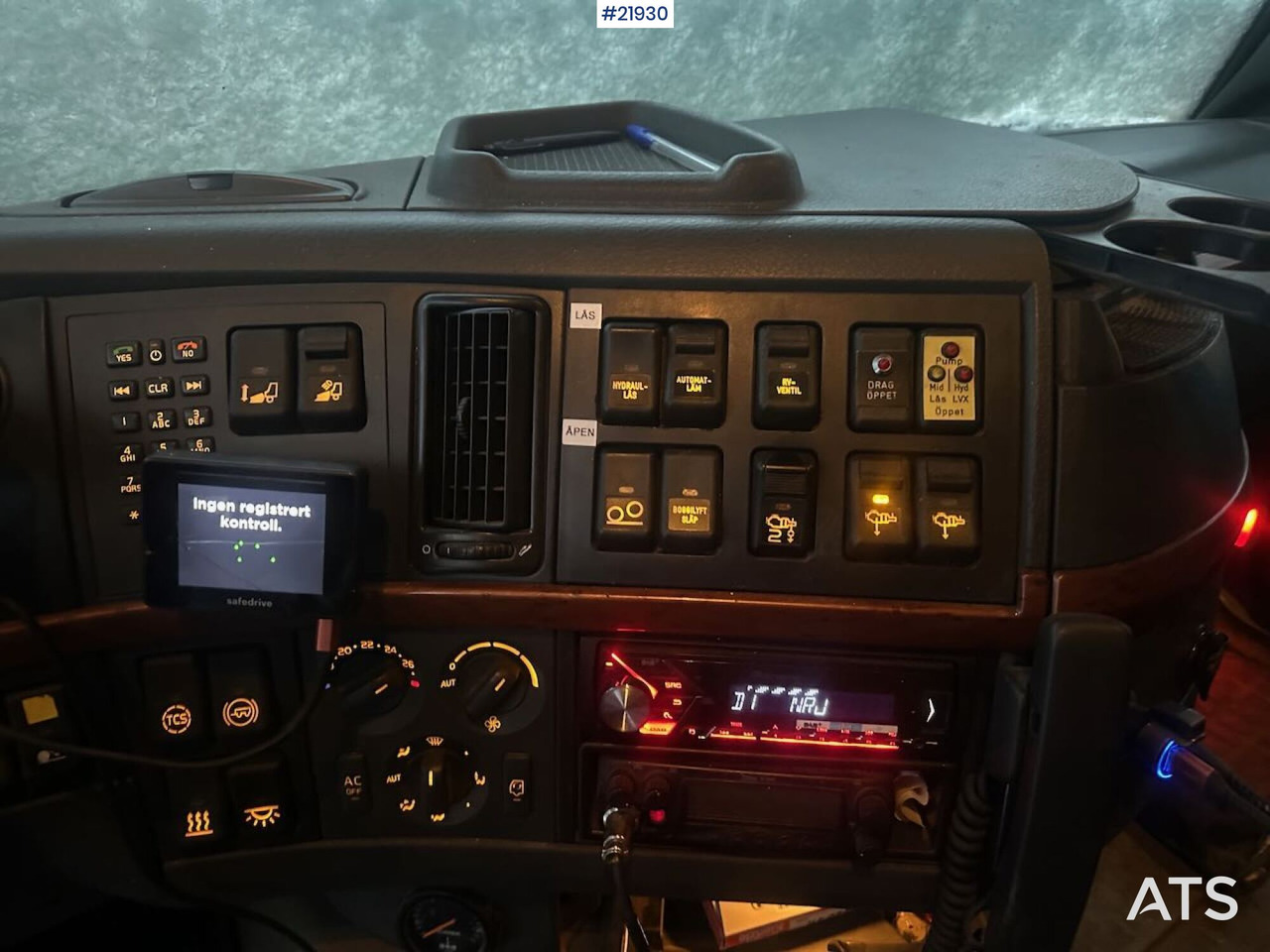 Hook lift truck Volvo FH12 brøyterigget krokbil m/ danskerumpe og flak. SE VIDEO: picture 35 Hook lift truck Volvo FH12 brøyterigget krokbil m/ danskerumpe og flak. SE VIDEO: picture 35