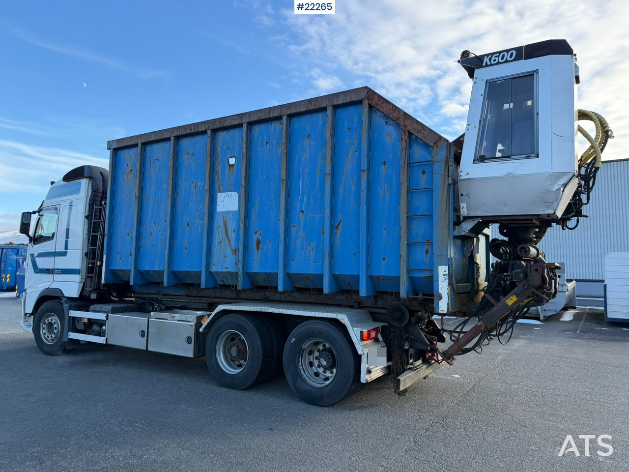 Volvo FH500 6x2 krokbil m/ 24t joab krok, 35m3 container og en 1998 loglift 951s tømmerkran - Hook lift truck: picture 4 Volvo FH500 6x2 krokbil m/ 24t joab krok, 35m3 container og en 1998 loglift 951s tømmerkran - Hook lift truck: picture 4