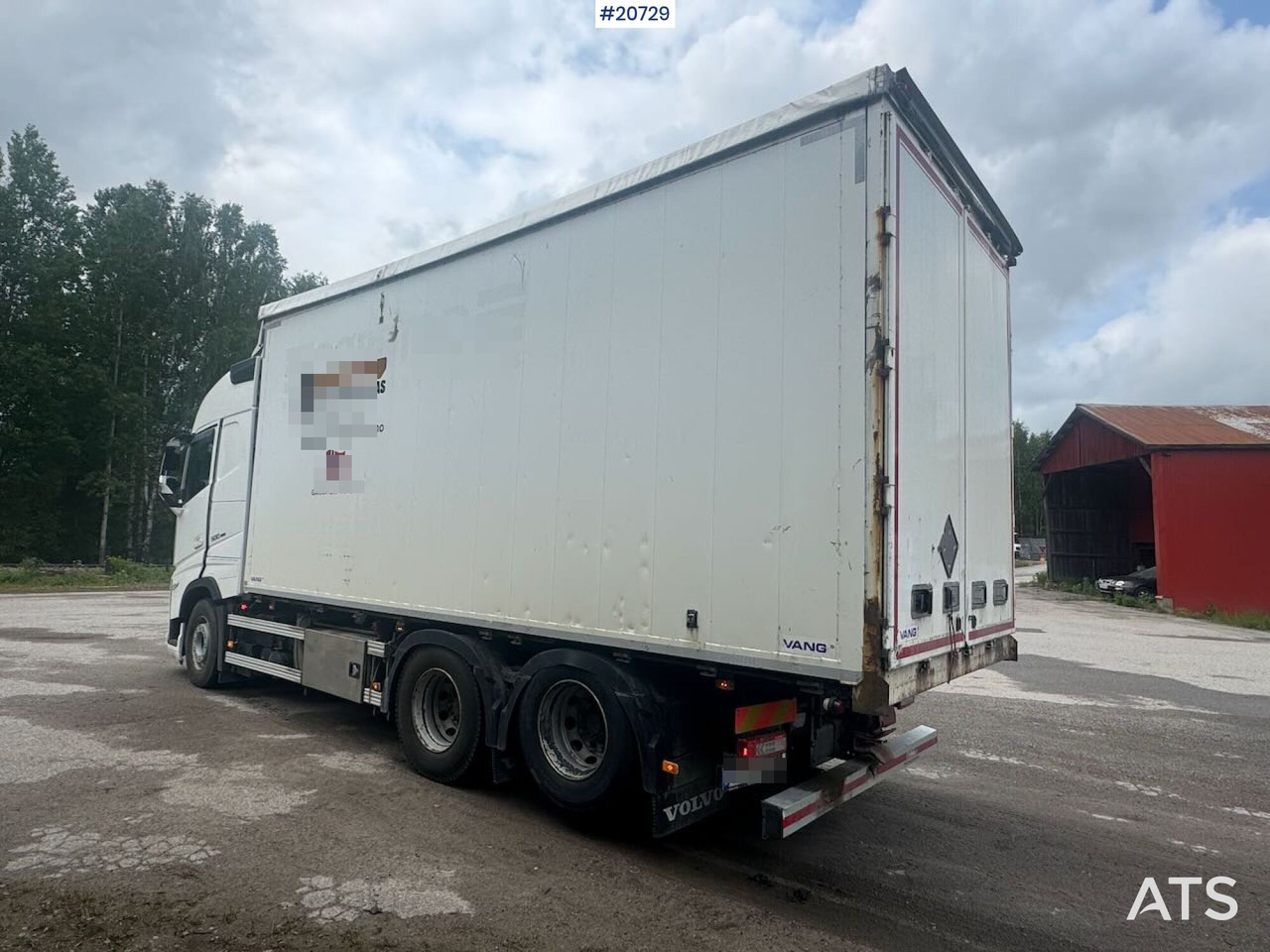 Volvo FH500 - Box truck: picture 4 Volvo FH500 - Box truck: picture 4