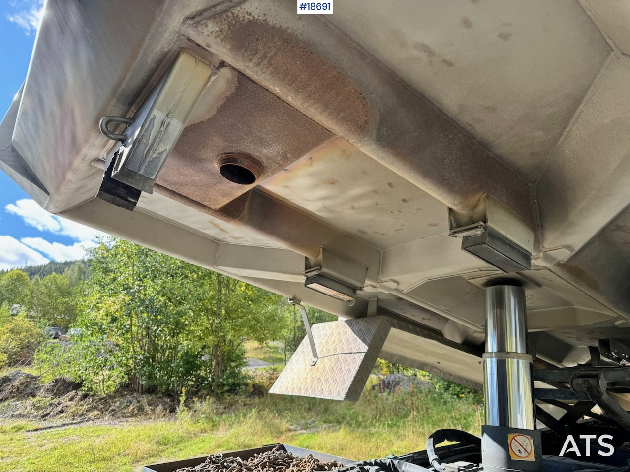 Tipper Volvo FH650: picture 21