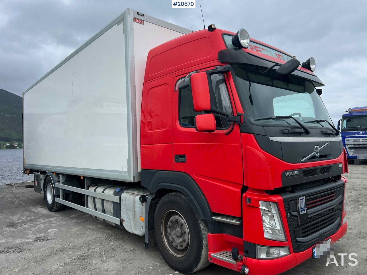 Volvo FM 330 - Box truck: picture 5 Volvo FM 330 - Box truck: picture 5