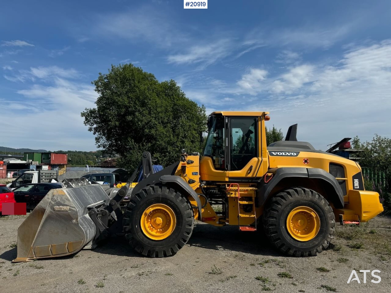 Volvo L110H - Wheel loader: picture 2 Volvo L110H - Wheel loader: picture 2