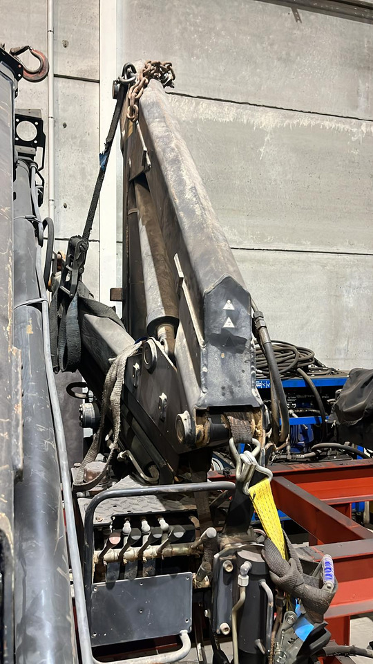 HIAB 027 - Truck mounted crane: picture 2 HIAB 027 - Truck mounted crane: picture 2