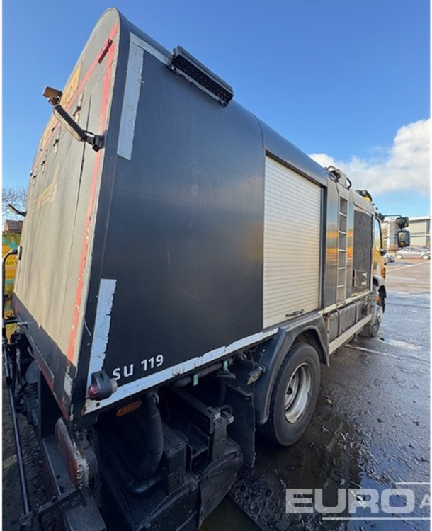 2008 DAF LF 55.220 - Asphalt distributor: picture 3 2008 DAF LF 55.220 - Asphalt distributor: picture 3