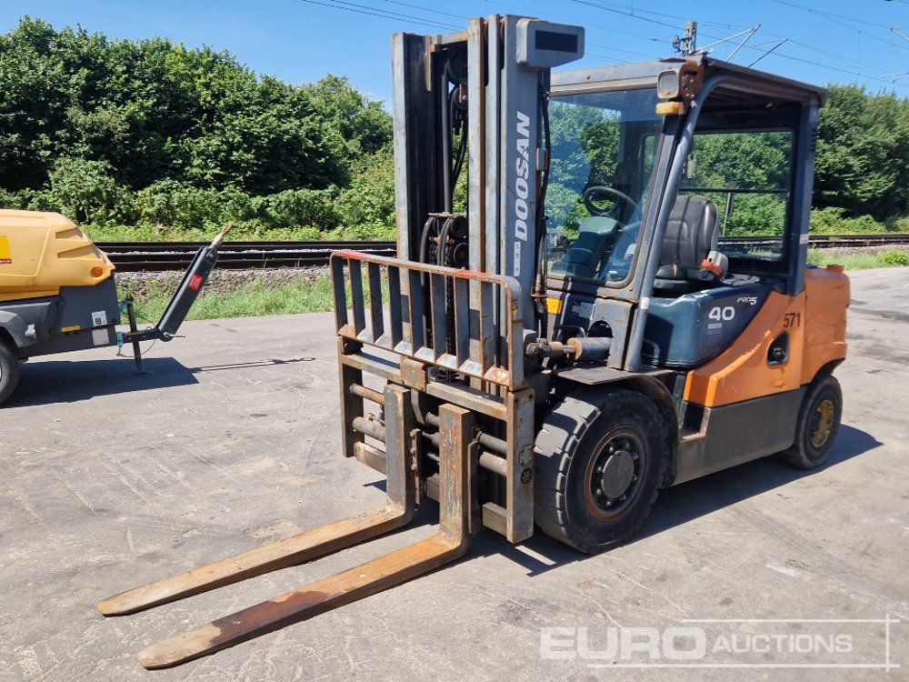 2008 Doosan D40SC5 - Forklift: picture 1 2008 Doosan D40SC5 - Forklift: picture 1