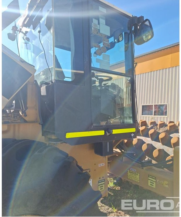 2011 CAT CP76 - Roller: picture 4 2011 CAT CP76 - Roller: picture 4