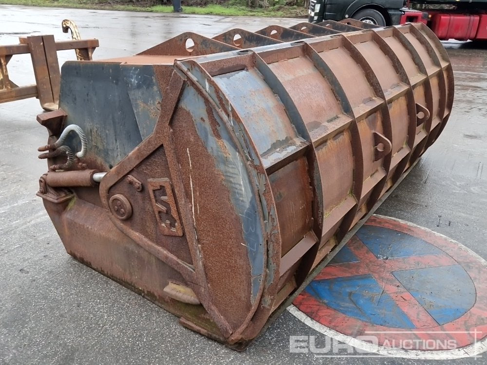 2012 120" Bucket to suit SA2006 - Bucket: picture 4 2012 120" Bucket to suit SA2006 - Bucket: picture 4