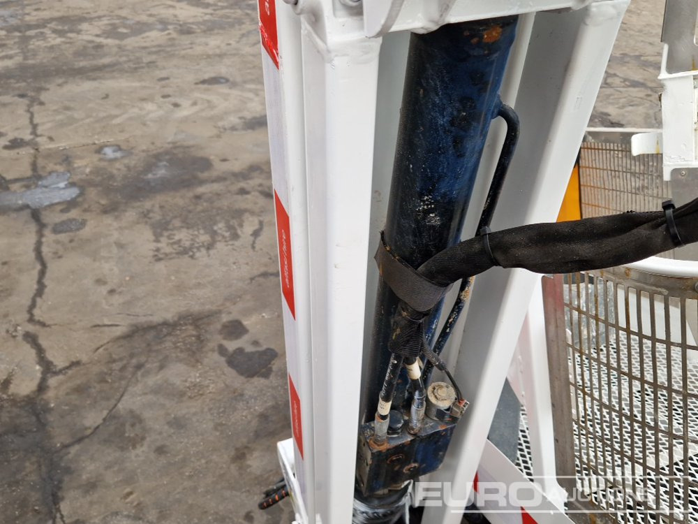 Articulated boom 2012 JLG 340AJ: picture 12 Articulated boom 2012 JLG 340AJ: picture 12