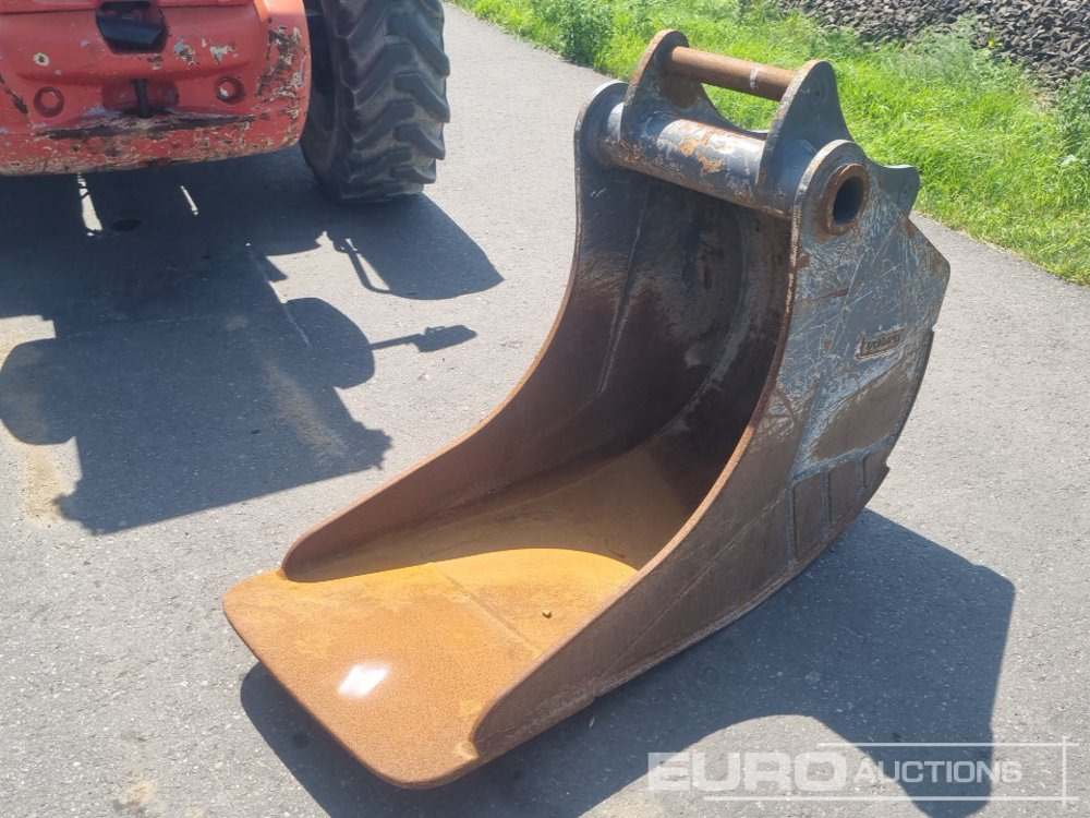 2014 Volvo 24" Digging Buckrt to suit 60mm Pin - Bucket: picture 1 2014 Volvo 24" Digging Buckrt to suit 60mm Pin - Bucket: picture 1