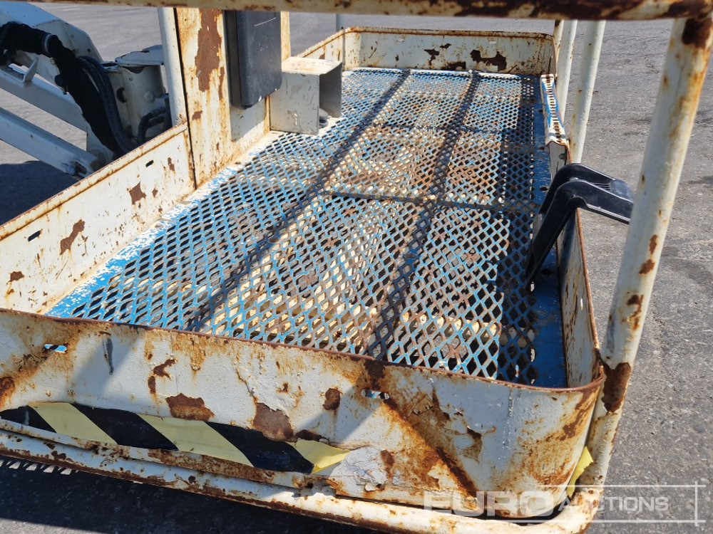 Aerial platform 2015 Genie S-45: picture 15