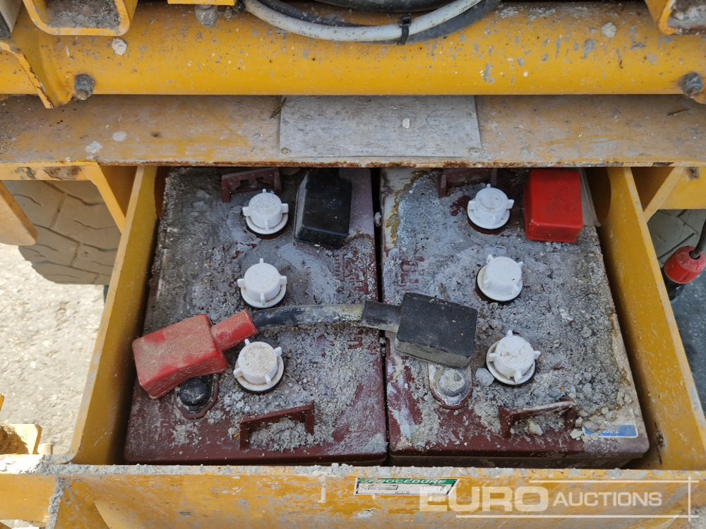 Aerial platform 2016 Haulotte Compact 8: picture 14