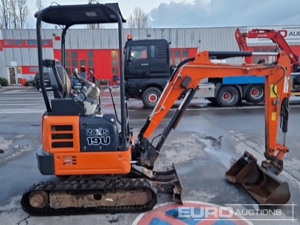 2019 Hitachi ZX19U-5A - Mini excavator: picture 5 2019 Hitachi ZX19U-5A - Mini excavator: picture 5