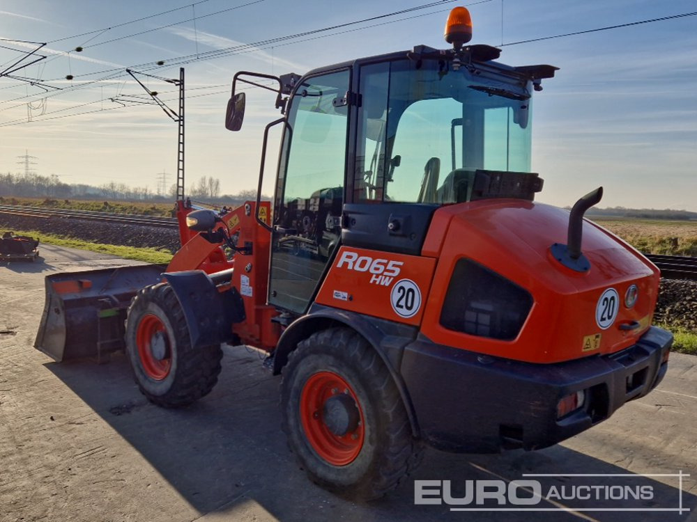 2019 Kubota R065HW - Wheel loader: picture 3 2019 Kubota R065HW - Wheel loader: picture 3