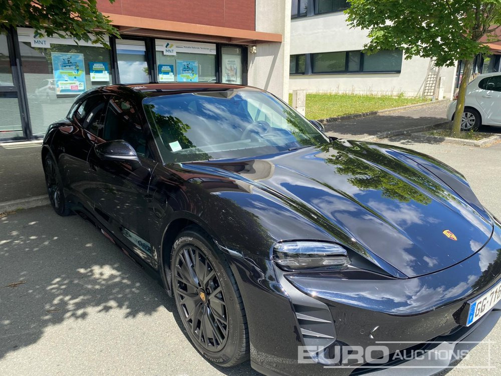 2022 Porsche Taycan GTS Sport Turismo - Car: picture 2 2022 Porsche Taycan GTS Sport Turismo - Car: picture 2