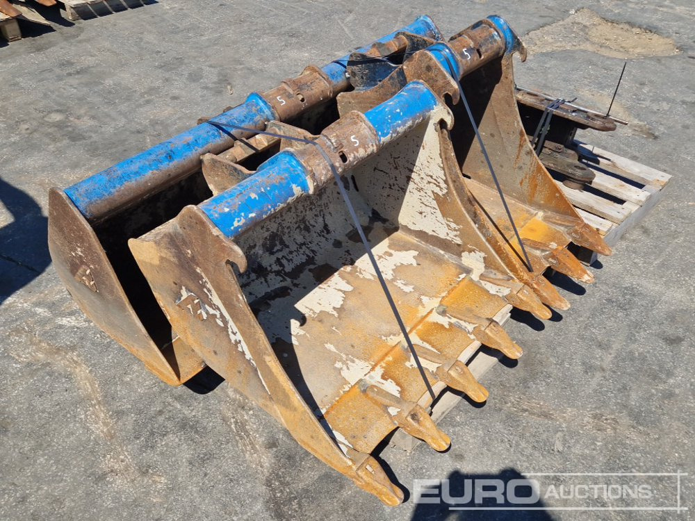 60" Ditching, 32", 16" Digging Buckets + QH - Bucket: picture 4 60" Ditching, 32", 16" Digging Buckets + QH - Bucket: picture 4
