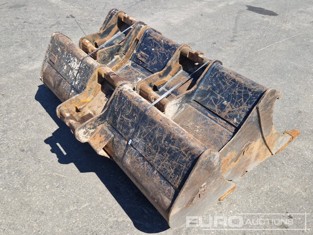 60" Ditching, 36", 16" Digging Buckets + QH - Bucket: picture 3 60" Ditching, 36", 16" Digging Buckets + QH - Bucket: picture 3