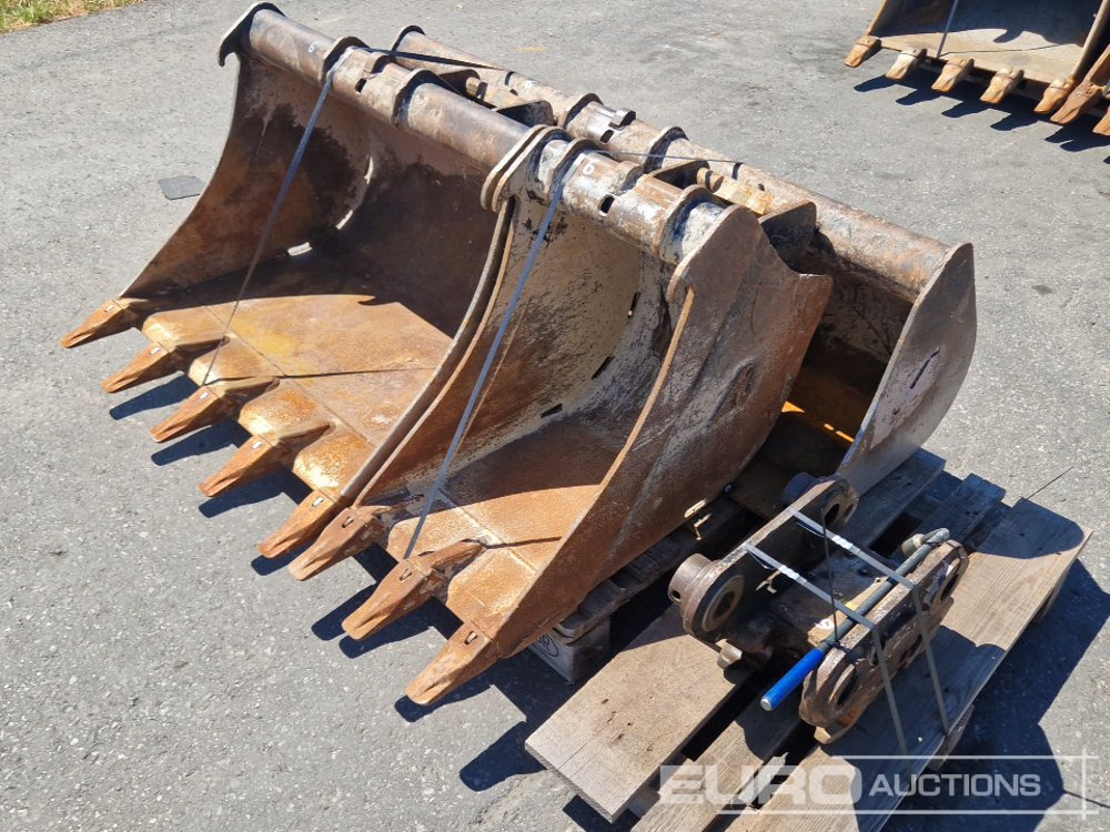 60" Ditching, 36", 16" Digging Buckets + QH - Bucket: picture 1 60" Ditching, 36", 16" Digging Buckets + QH - Bucket: picture 1