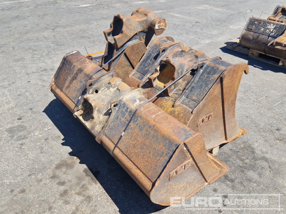 64" Ditching, 30", 12" Digging Buckets + QH - Bucket: picture 3 64" Ditching, 30", 12" Digging Buckets + QH - Bucket: picture 3