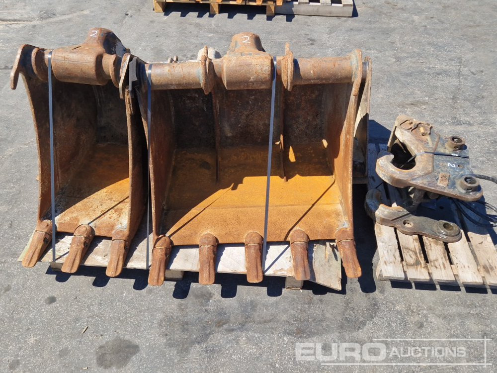 68" Ditching, 34", 17" Digging Buckets + QH - Bucket: picture 5 68" Ditching, 34", 17" Digging Buckets + QH - Bucket: picture 5
