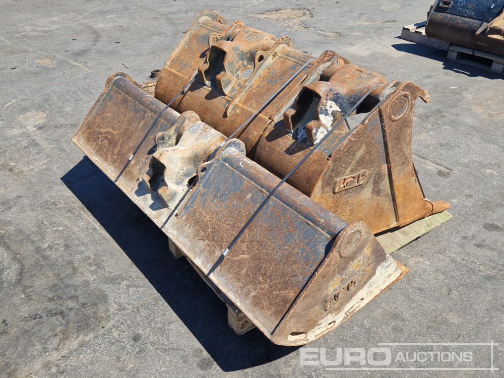68" Ditching, 34", 17" Digging Buckets + QH - Bucket: picture 3 68" Ditching, 34", 17" Digging Buckets + QH - Bucket: picture 3