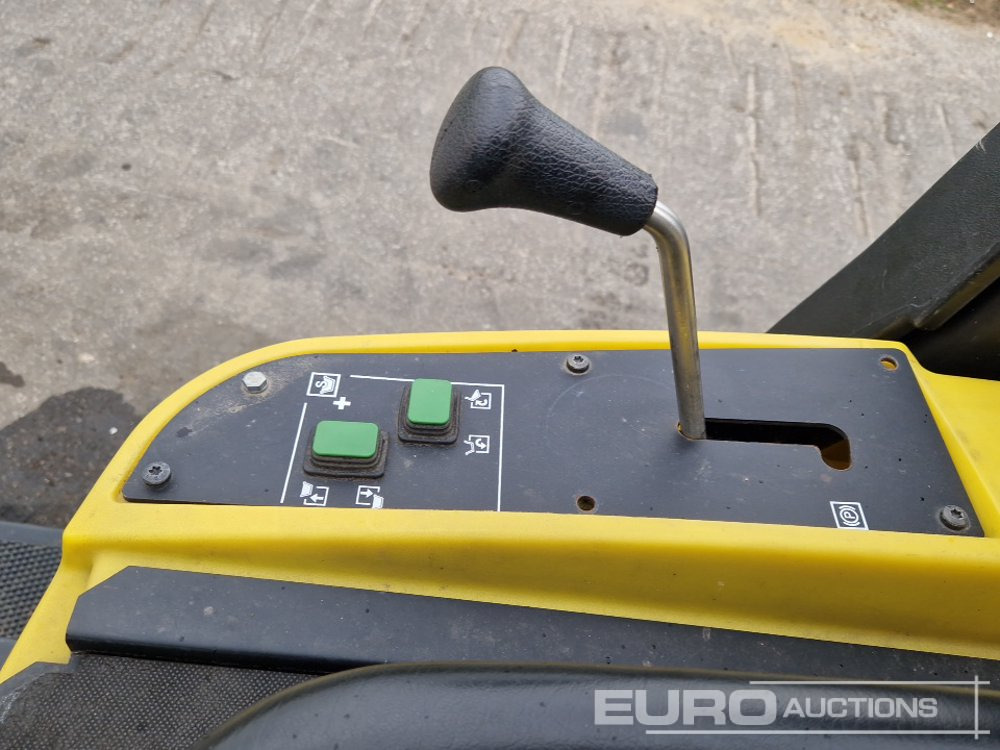 Industrial sweeper Kärcher KM 120/150: picture 16