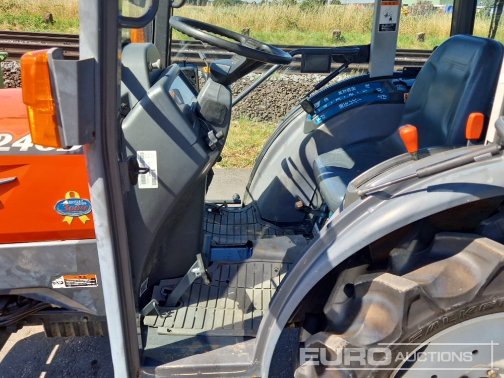 Compact tractor Kubota T240DF: picture 20