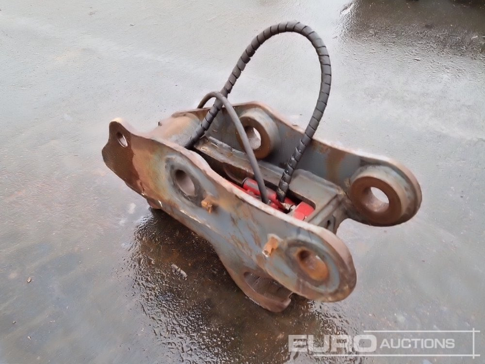 Strickland Quick Hitch - Quick coupler: picture 2 Strickland Quick Hitch - Quick coupler: picture 2