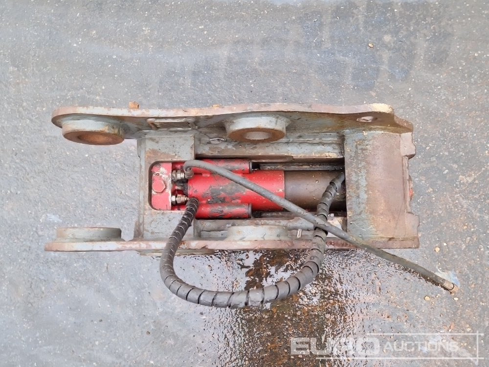 Strickland Quick Hitch - Quick coupler: picture 5 Strickland Quick Hitch - Quick coupler: picture 5