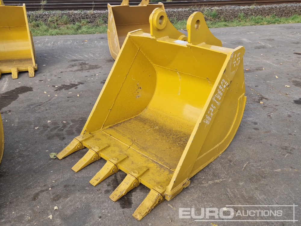 Unused 45" Bucket to suit Komatsu PC200 - Bucket: picture 1 Unused 45" Bucket to suit Komatsu PC200 - Bucket: picture 1