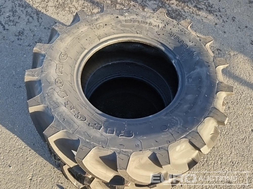 Unused Firestone 360/70R20 Tyres (2 of) - Tire: picture 4 Unused Firestone 360/70R20 Tyres (2 of) - Tire: picture 4