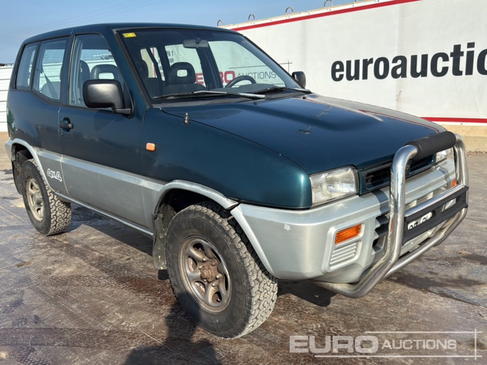 SUV 1995 Nissan Terrano II: picture 7