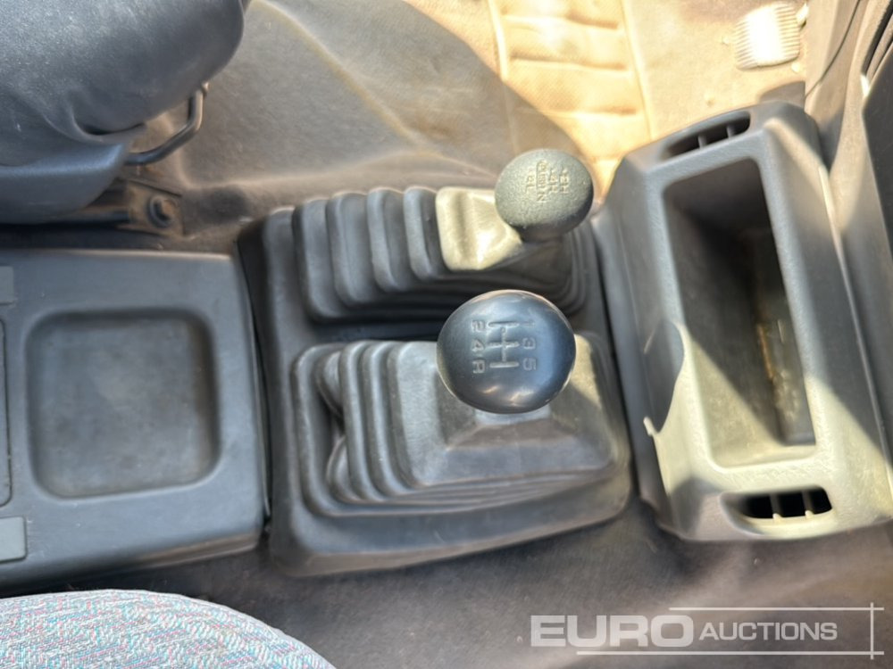 SUV 1995 Nissan Terrano II: picture 18