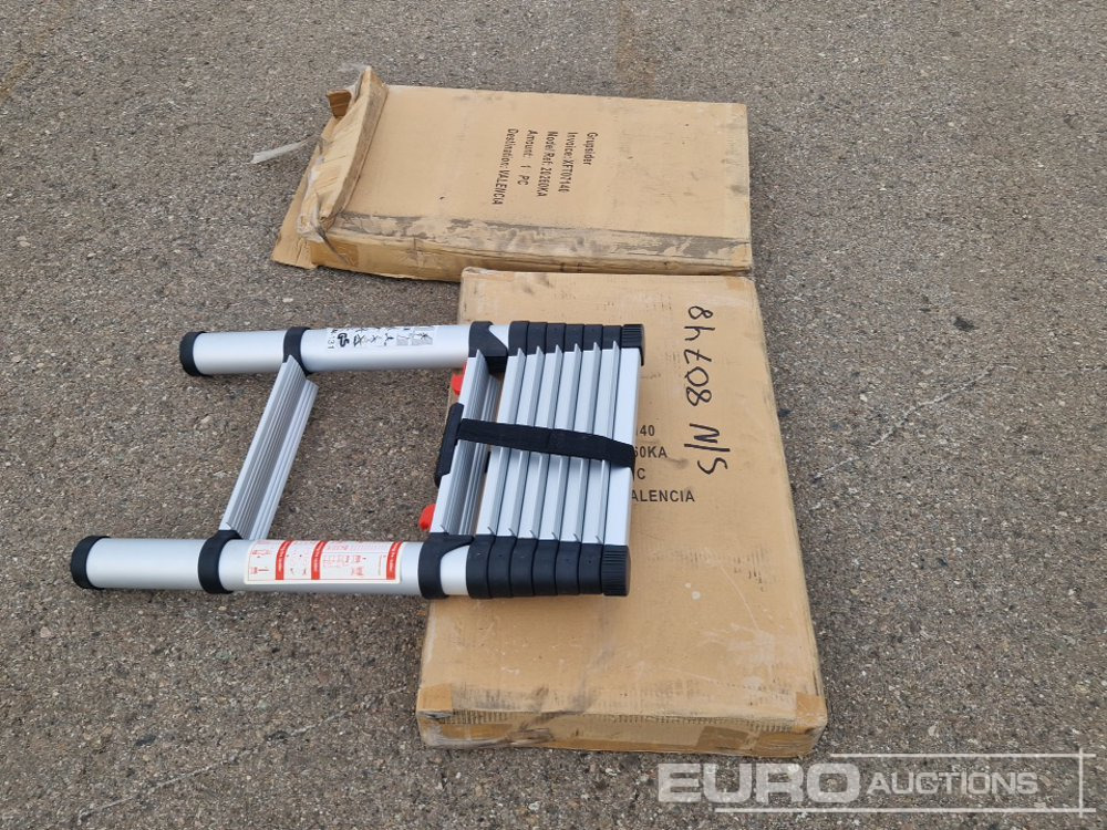 2.6m Extendable Ladder / Escalera Extensible 2,6m - Construction equipment: picture 4 2.6m Extendable Ladder / Escalera Extensible 2,6m - Construction equipment: picture 4