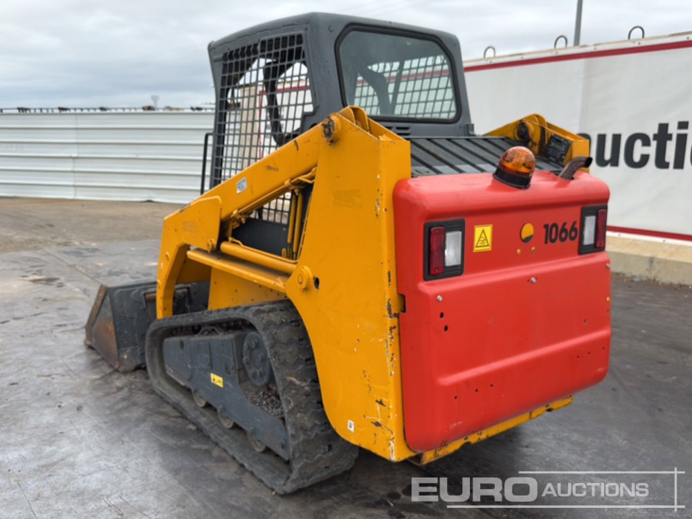 2007 Bobcat T140 - Skid steer loader: picture 3 2007 Bobcat T140 - Skid steer loader: picture 3