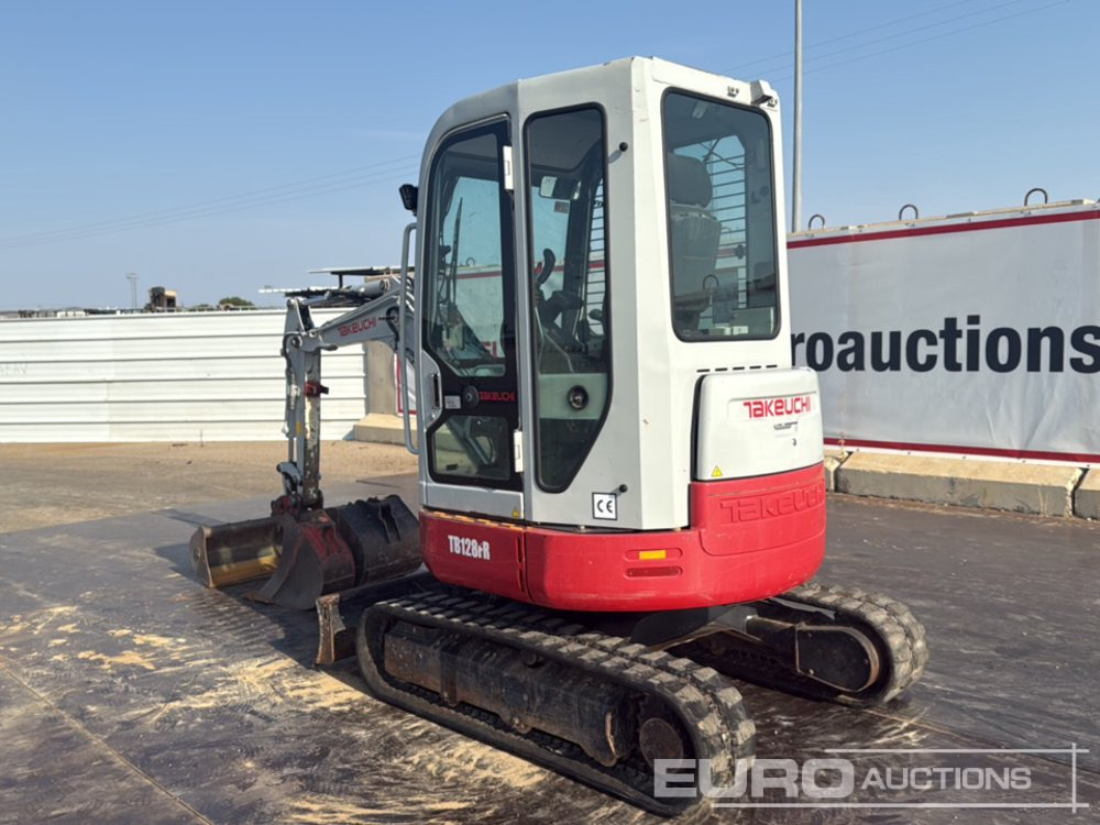 2010 Takeuchi TB128FR - Mini excavator: picture 3 2010 Takeuchi TB128FR - Mini excavator: picture 3