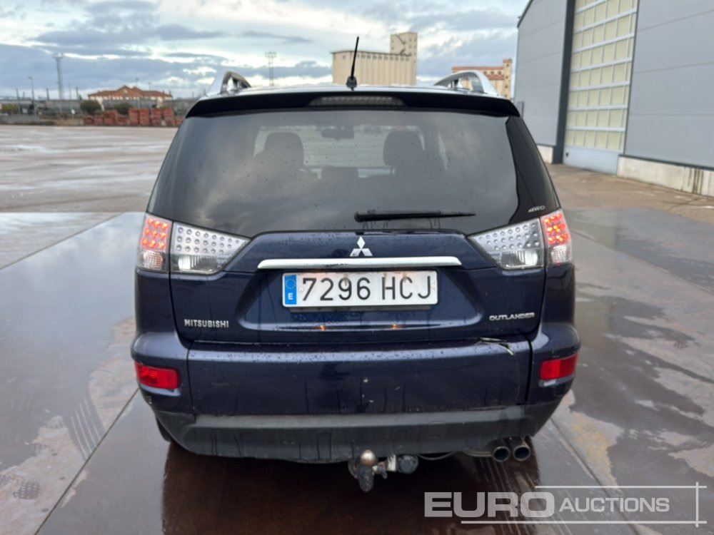 2011 Mitsubishi Outlander - SUV: picture 4 2011 Mitsubishi Outlander - SUV: picture 4