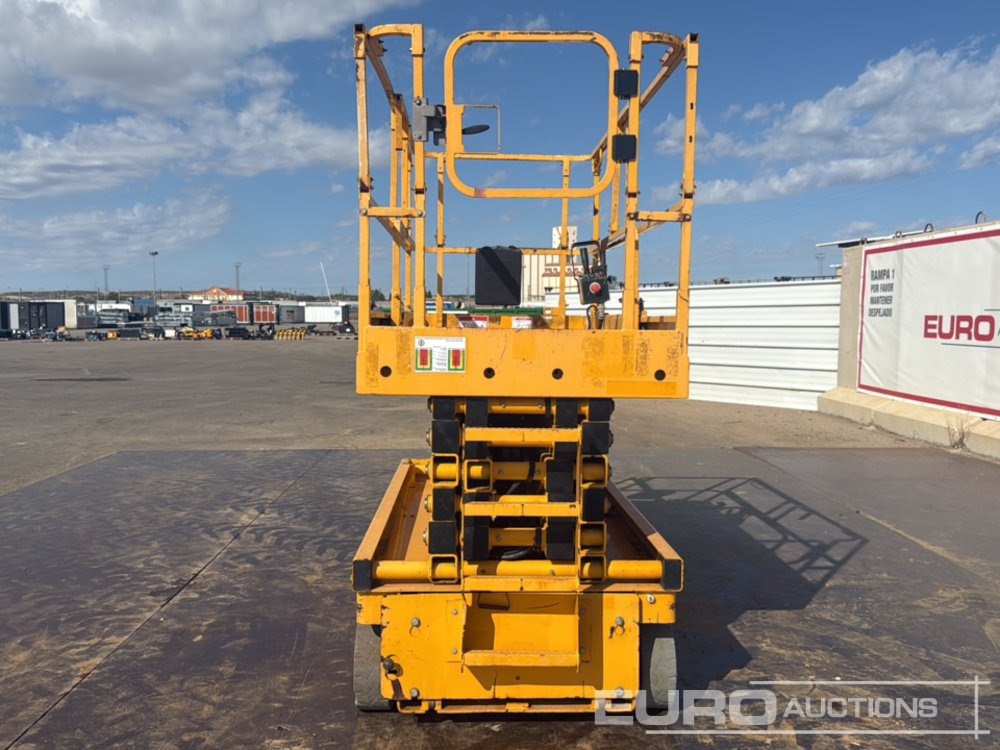 2016 Haulotte Compact 14 - Aerial platform: picture 4 2016 Haulotte Compact 14 - Aerial platform: picture 4