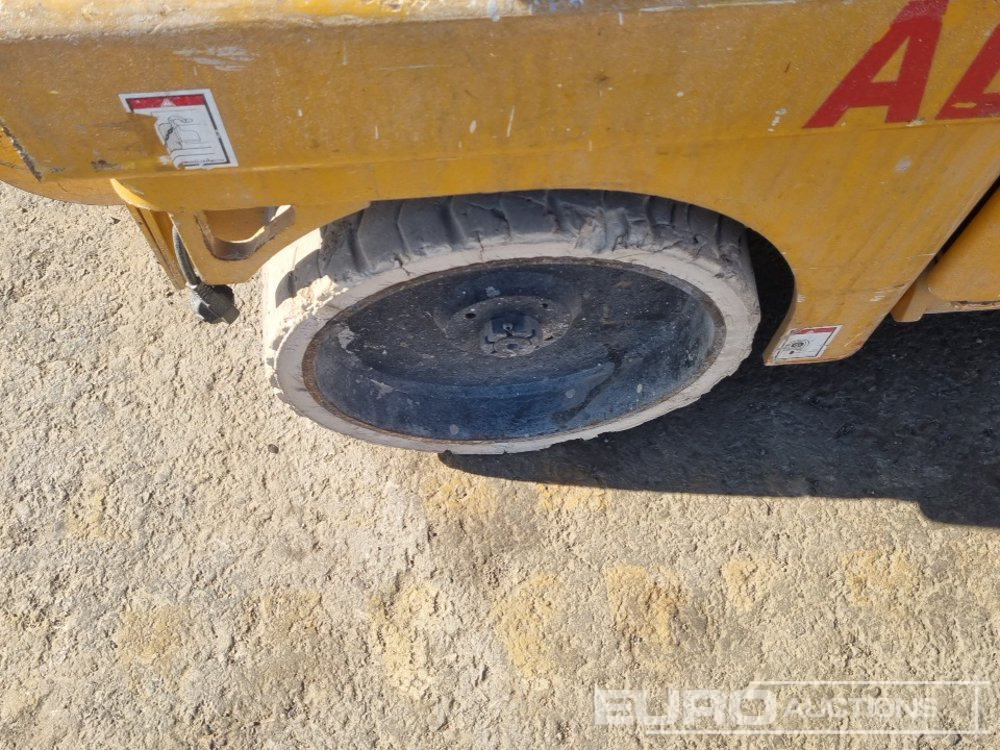 Aerial platform Haulotte Compact 8: picture 11 Aerial platform Haulotte Compact 8: picture 11