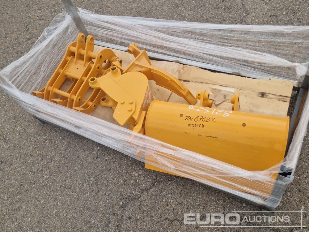 Set of Bucket, Ripper, Rake, Diggin Bucket - Construction equipment: picture 3 Set of Bucket, Ripper, Rake, Diggin Bucket - Construction equipment: picture 3