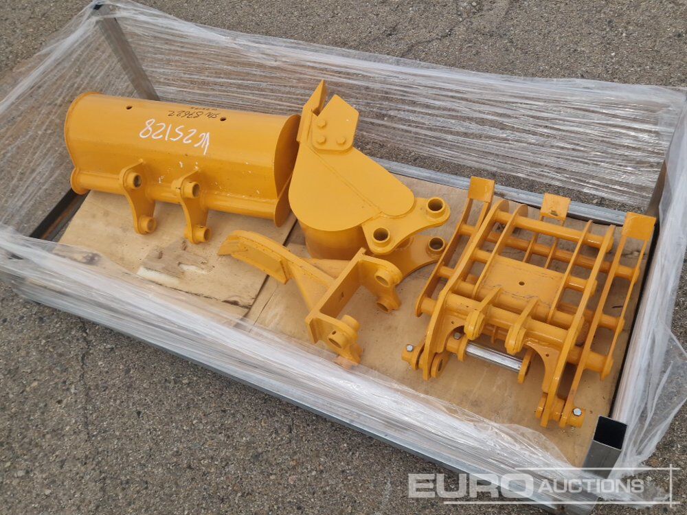 Set of Bucket, Ripper, Rake, Diggin Bucket - Construction equipment: picture 1 Set of Bucket, Ripper, Rake, Diggin Bucket - Construction equipment: picture 1