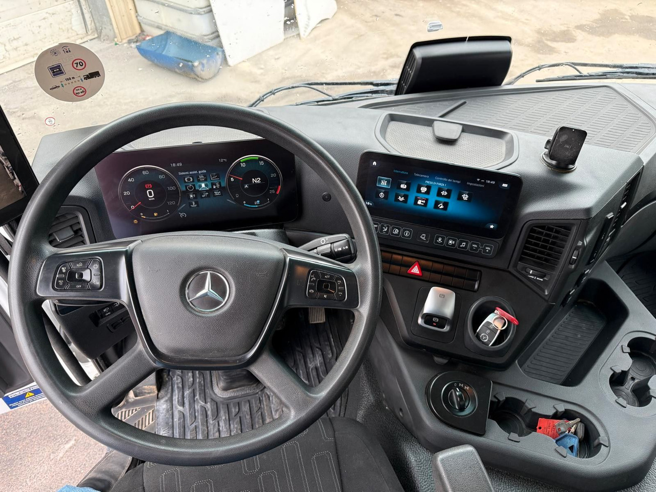 Concrete mixer truck Mercedes-Benz Arocs 3243: picture 19