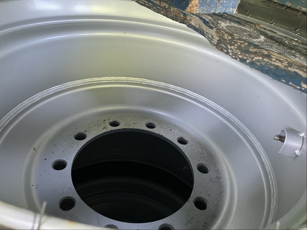 BKT 710/50R26.5 - Wheels and tires: picture 3 BKT 710/50R26.5 - Wheels and tires: picture 3