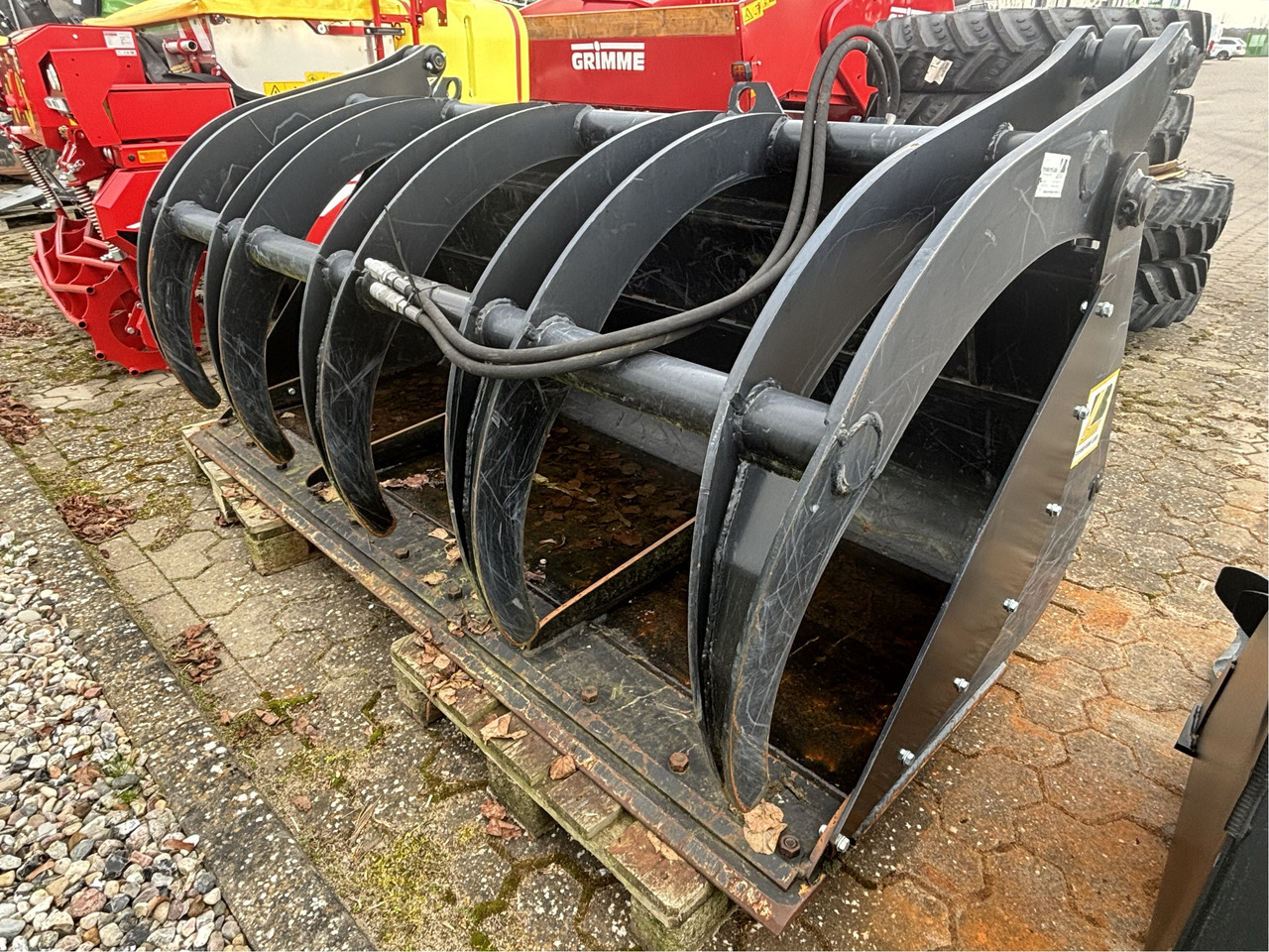 Bressel und Lade Entsorgungsschaufel JCB - Front loader for tractor: picture 1 Bressel und Lade Entsorgungsschaufel JCB - Front loader for tractor: picture 1