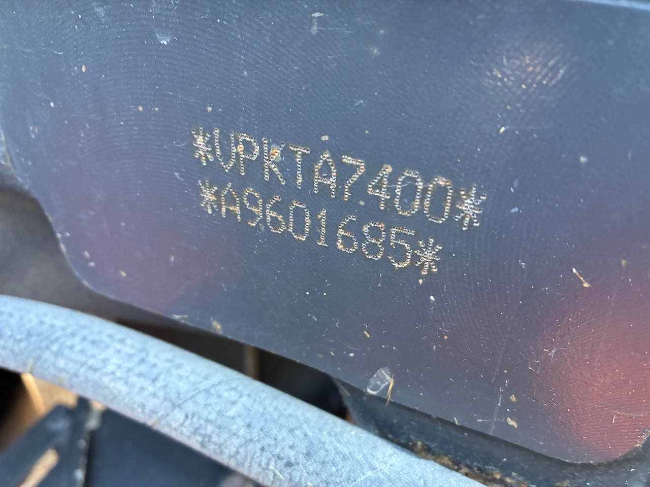 Claas Arion 650 - Farm tractor: picture 2 Claas Arion 650 - Farm tractor: picture 2