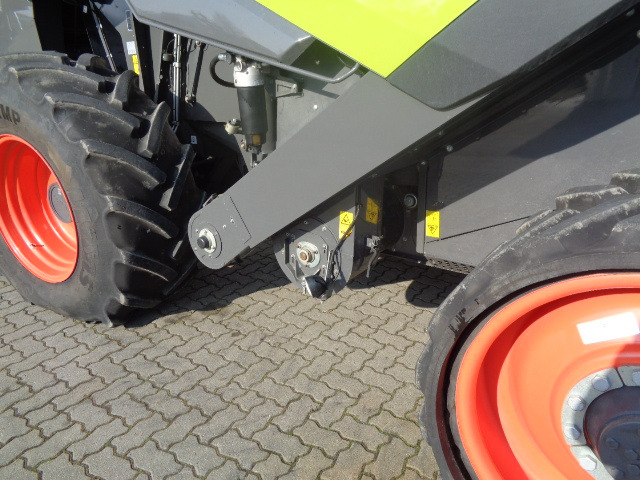 Combine harvester Claas Lexion 7700 TT: picture 18