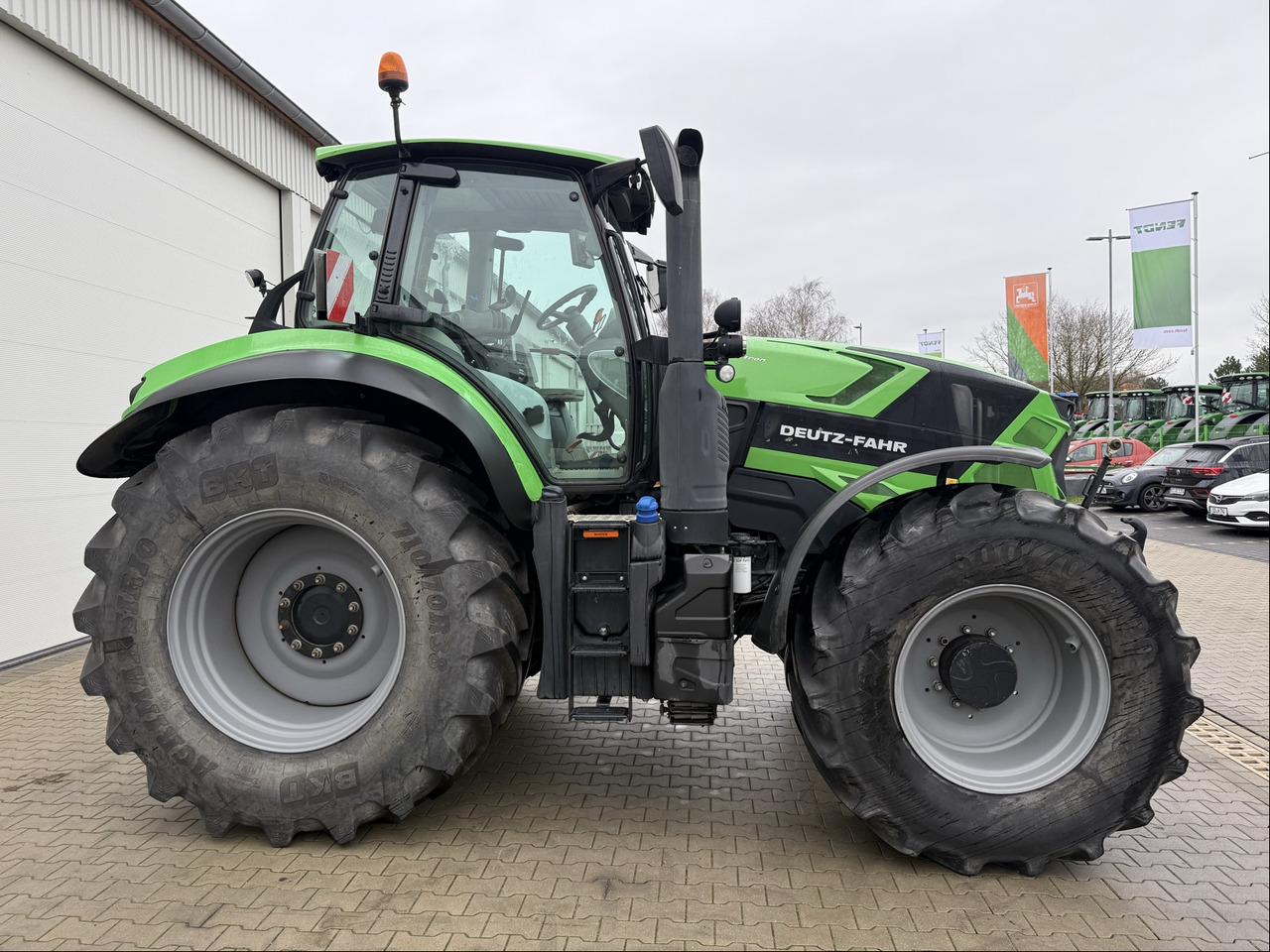Deutz-Fahr Agrotron 7250 TTV - Farm tractor: picture 5 Deutz-Fahr Agrotron 7250 TTV - Farm tractor: picture 5