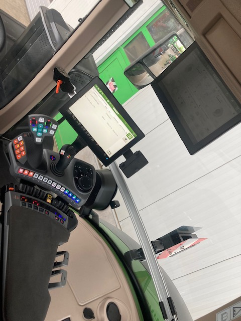 Fendt 1050 Vario Gen3 Profi Setting - Farm tractor: picture 3 Fendt 1050 Vario Gen3 Profi Setting - Farm tractor: picture 3