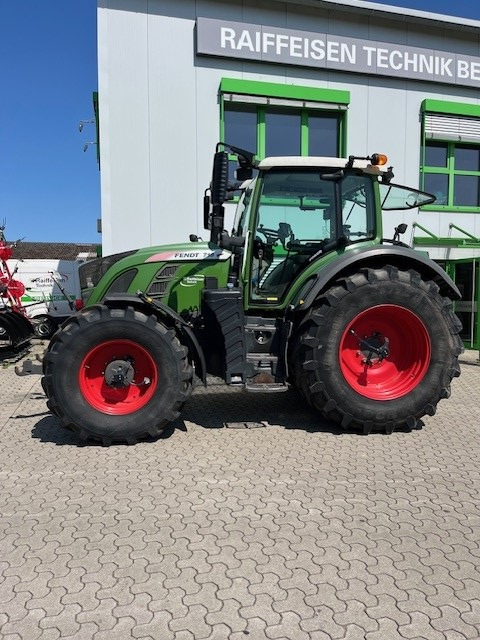 Fendt 718 V S4 - Farm tractor: picture 1 Fendt 718 V S4 - Farm tractor: picture 1