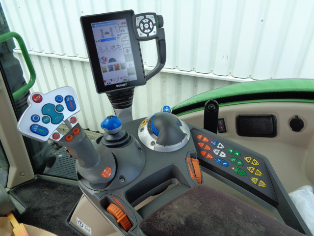 Fendt 720 Vario S4 Power - Farm tractor: picture 4 Fendt 720 Vario S4 Power - Farm tractor: picture 4